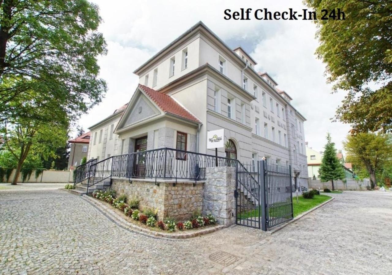 Villa La Pierre Strzegom Exteriér fotografie