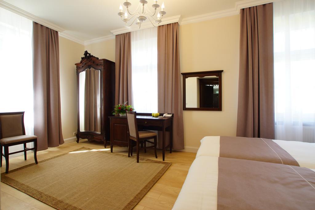 Villa La Pierre Strzegom Pokoj fotografie